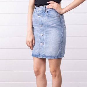 Levi's Premium light wash denim mom skirt